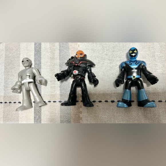 Imaginext figures lot of 14 Disney blue beetle/black mantra/power rangers/spider - Picture 5 of 10